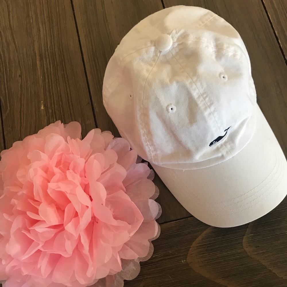 🌸 Vineyard Vines White Women’s Ball Cap 🌸